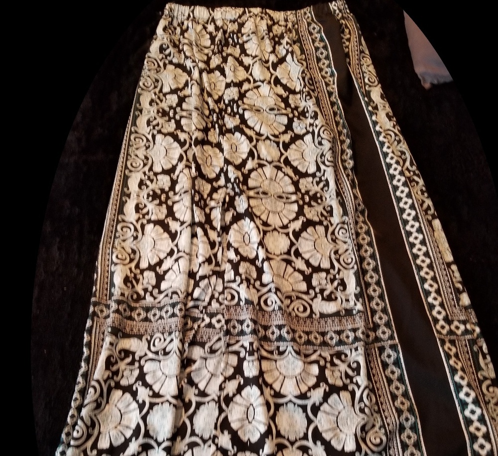 Black and white maxi split skirt